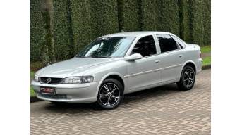 CHEVROLET - VECTRA - 1998/1998 - Prata - R$ 19.500,00