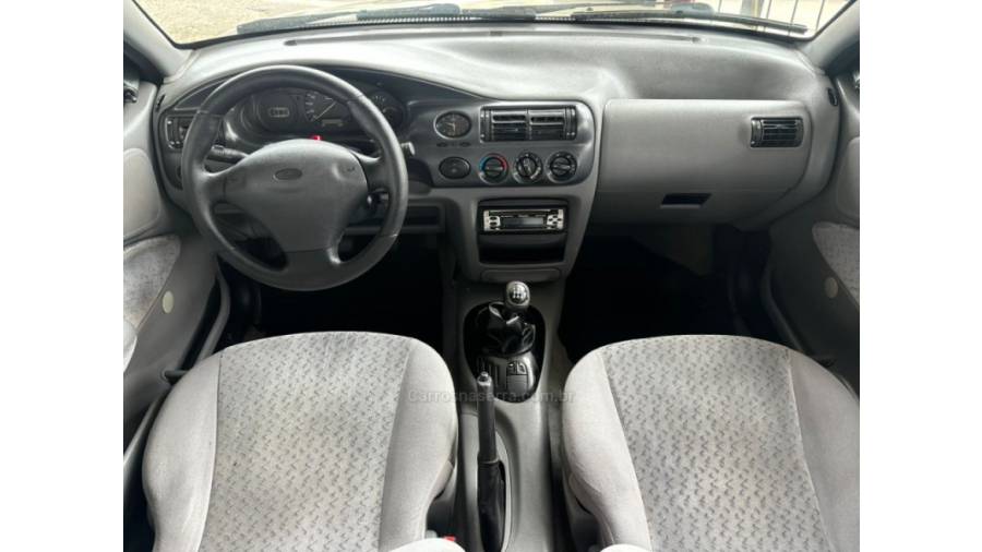 FORD - ESCORT - 2000/2000 - Prata - R$ 16.900,00