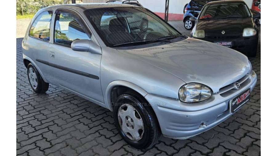 CHEVROLET - CORSA - 1996/1996 - Prata - R$ 11.900,00