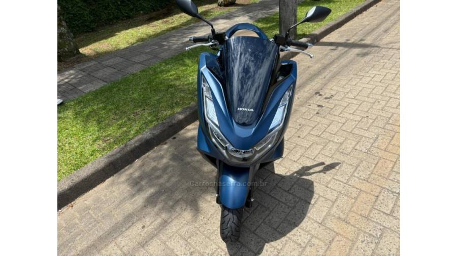 HONDA - PCX - 2023/2023 - Azul - R$ 19.500,00