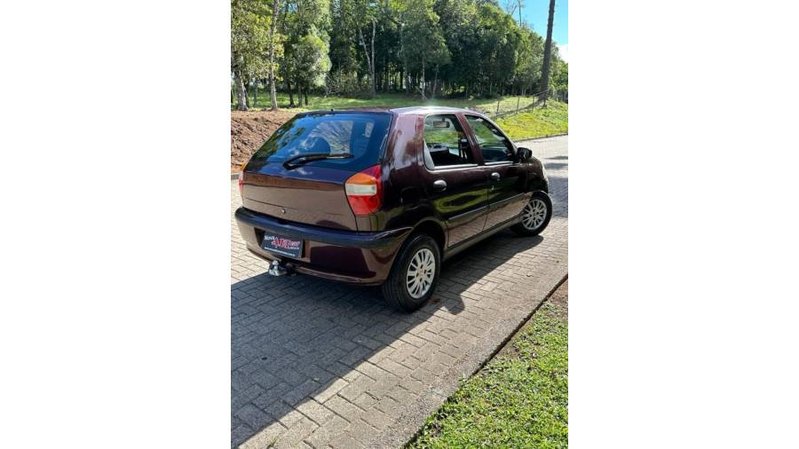 FIAT - PALIO - 2003/2003 - Vermelha - R$ 14.900,00