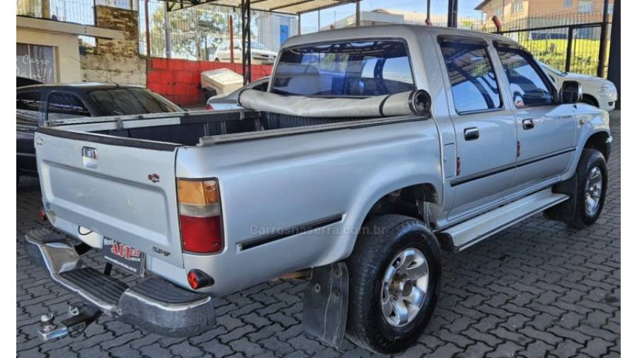 TOYOTA - HILUX - 2002/2002 - Cinza - R$ 64.900,00