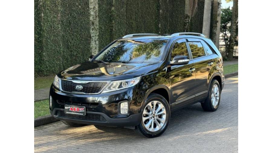 KIA MOTORS - SORENTO - 2015/2015 - Preta - R$ 78.900,00