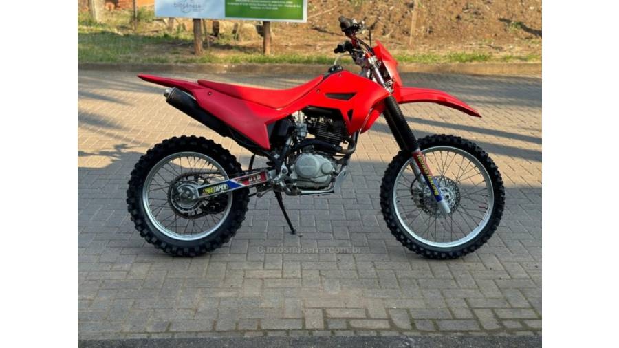 HONDA - CRF 230F - 2016/2016 - Vermelha - R$ 16.900,00