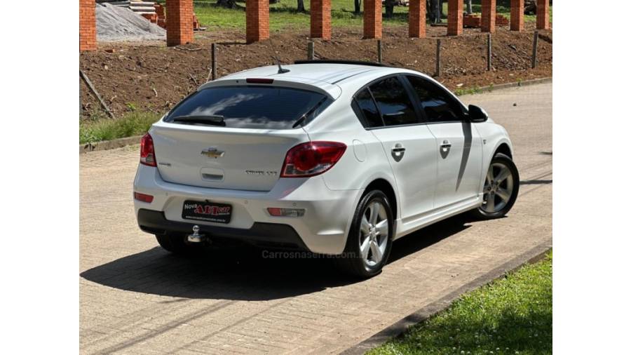 CHEVROLET - CRUZE - 2013/2013 - Branca - R$ 68.900,00