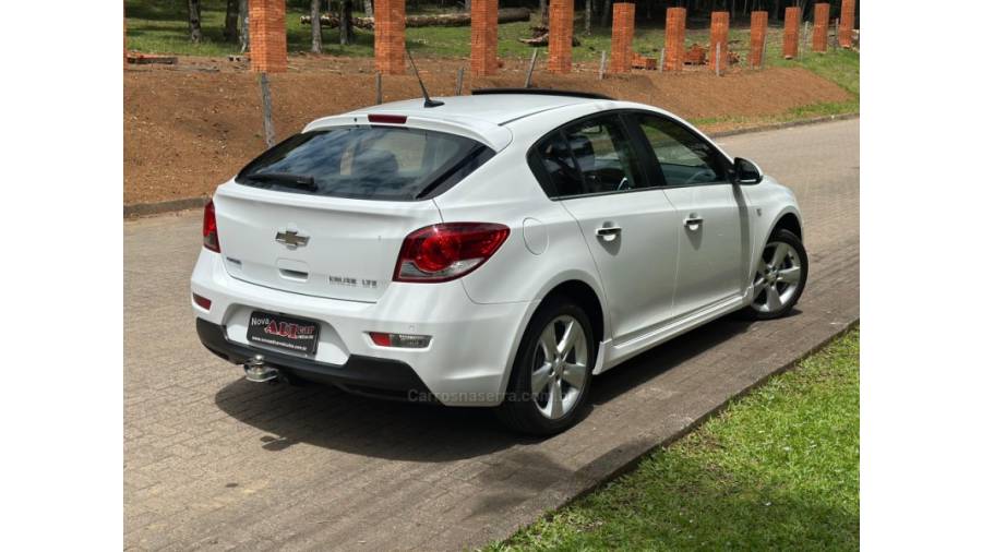 CHEVROLET - CRUZE - 2014/2014 - Branca - R$ 72.900,00