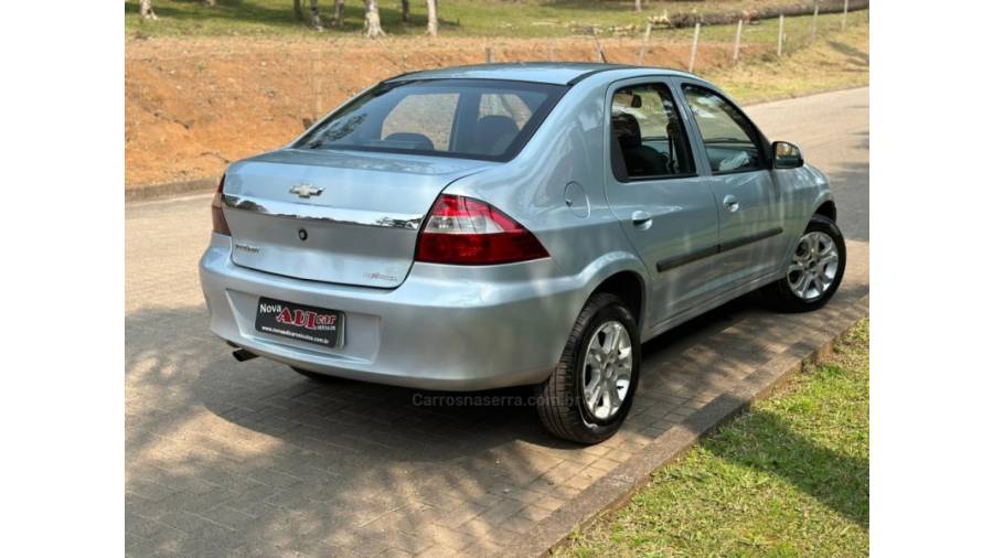 CHEVROLET - PRISMA - 2012/2012 - Prata - R$ 31.900,00