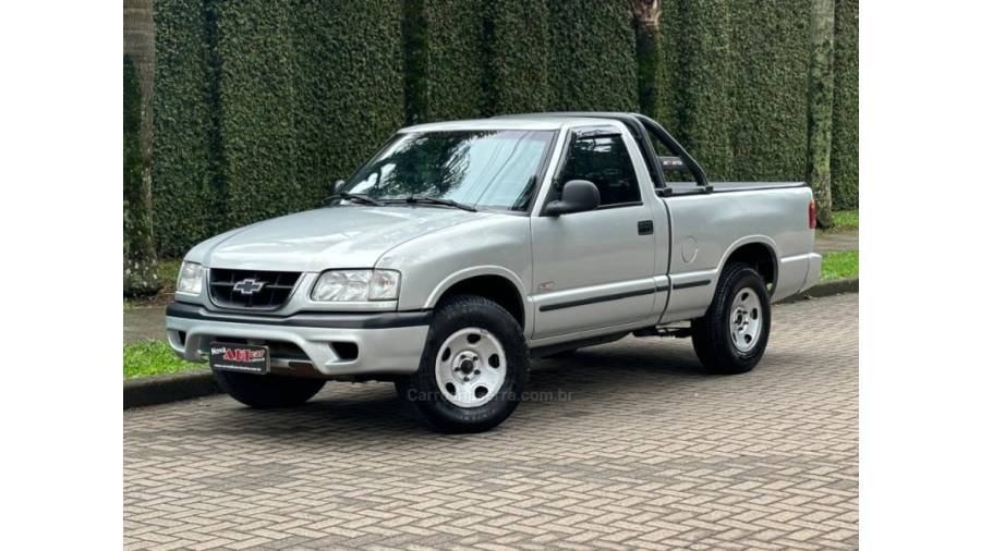 CHEVROLET - S10 - 2000/2000 - Prata - R$ 34.900,00