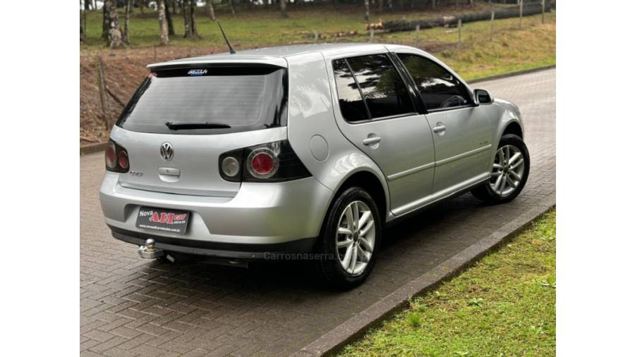 VOLKSWAGEN - GOLF - 2010/2010 - Prata - R$ 44.900,00