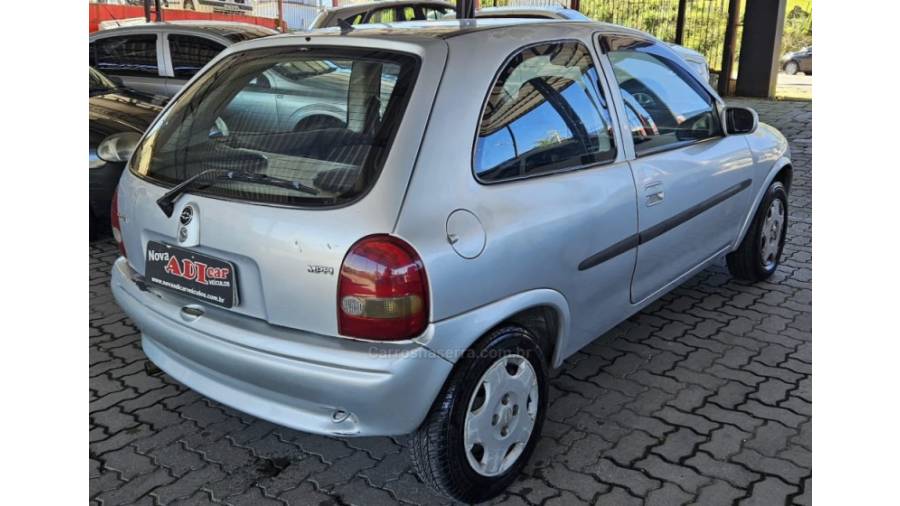 CHEVROLET - CORSA - 1996/1996 - Prata - R$ 11.900,00