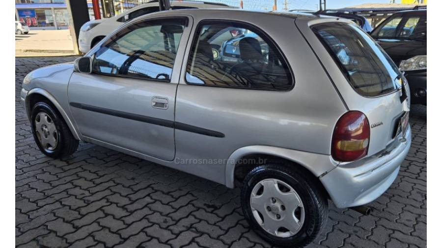 CHEVROLET - CORSA - 1996/1996 - Prata - R$ 11.900,00
